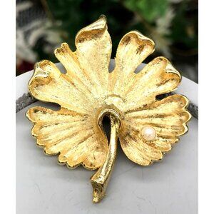 Vintage Gold-Tone Hibiscus Flower Brooch Pin With Faux Pearl Accent